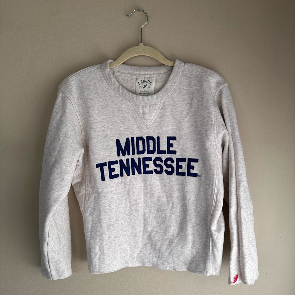 Middle Tennessee cropped crew neck Sweatshirt embroidered font varsity MTSU